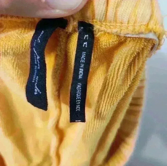 Out From Under for Urban Outfitters Yellow Short Shorts Size Medium - Picture 8 of 9